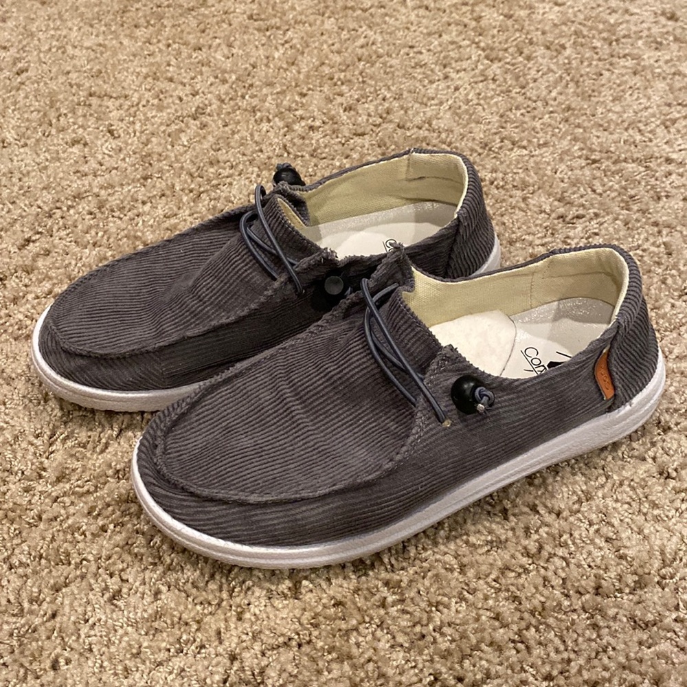 Corkys Charcoal Grey Kayak Corduroy Shoes Sz 7 Gem